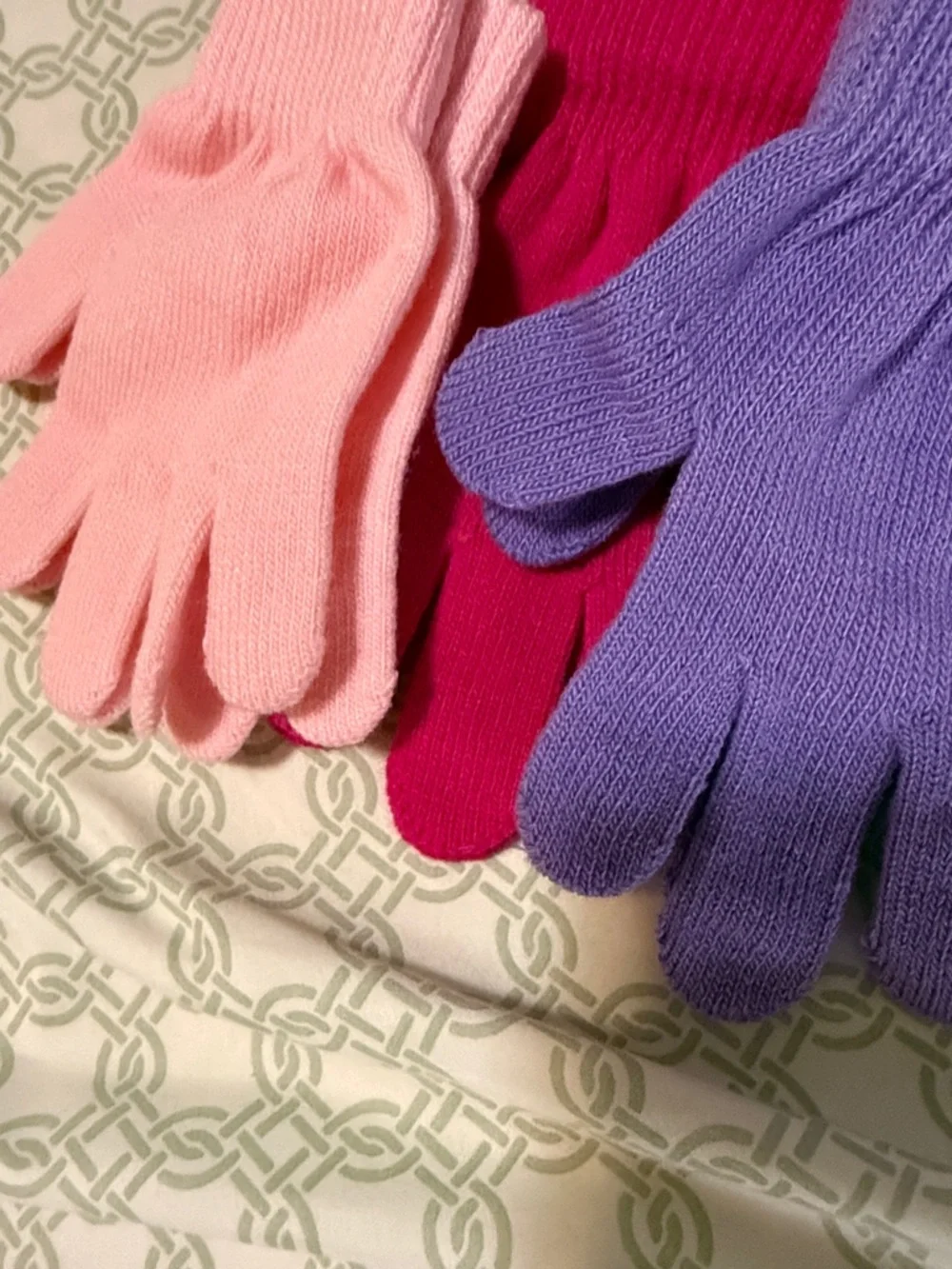 🏖️10 items for $20☀️ Kids Knit Gloves - Pink, Hot Pink, Purple - Pack of 3